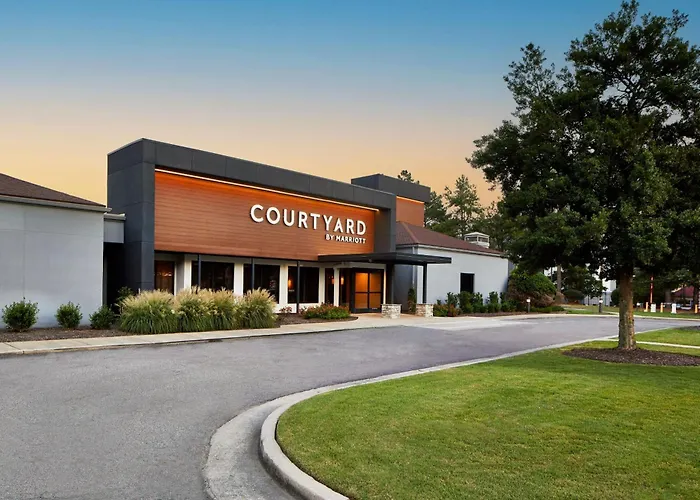 Courtyard By Marriott Memphis East/Park Avenue