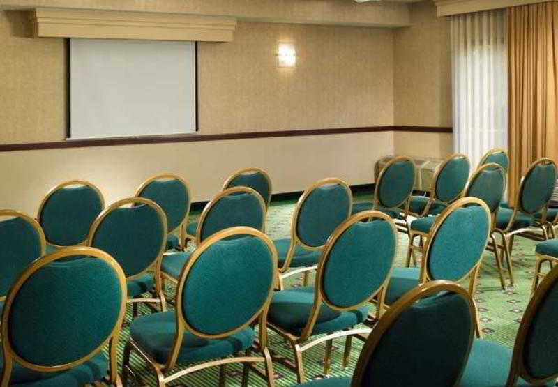 Courtyard By Marriott East/park Avenue Hotel Memphis